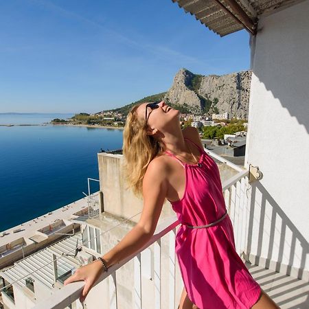 Sunny Apartment Omis Bagian luar foto