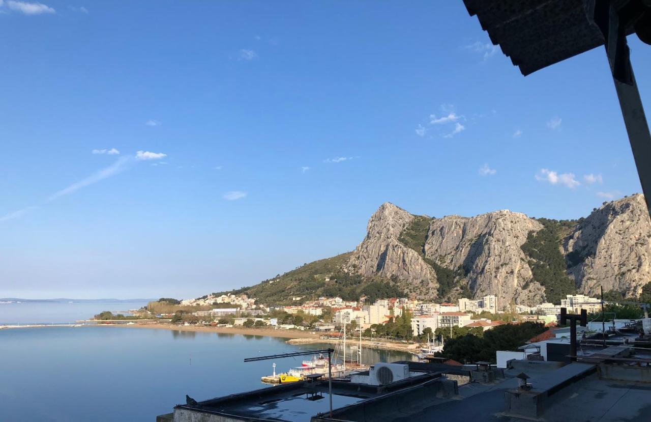 Sunny Apartment Omis Bagian luar foto