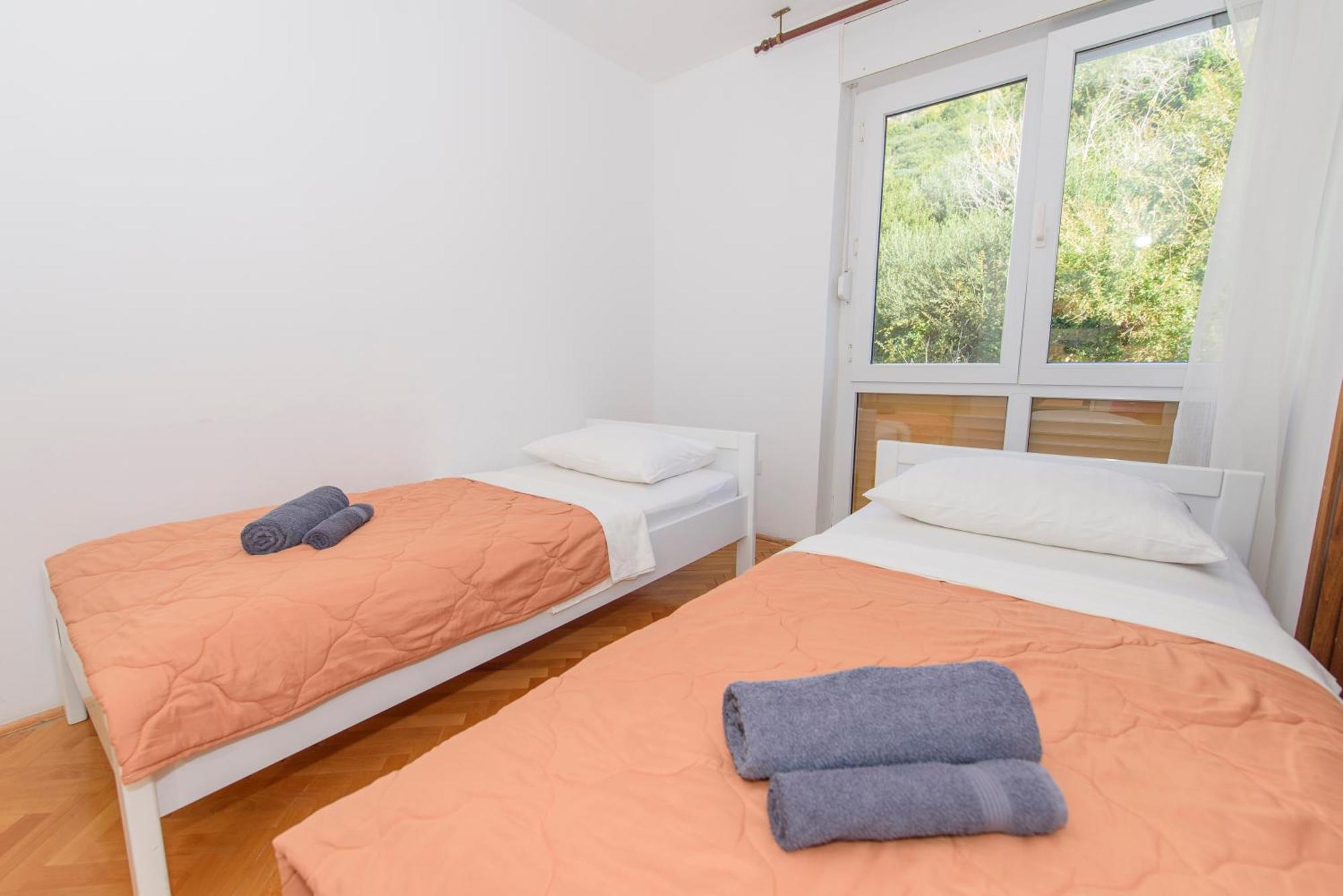Sunny Apartment Omis Bagian luar foto