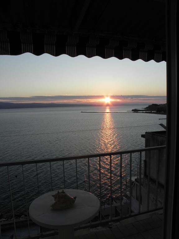 Sunny Apartment Omis Ruang foto
